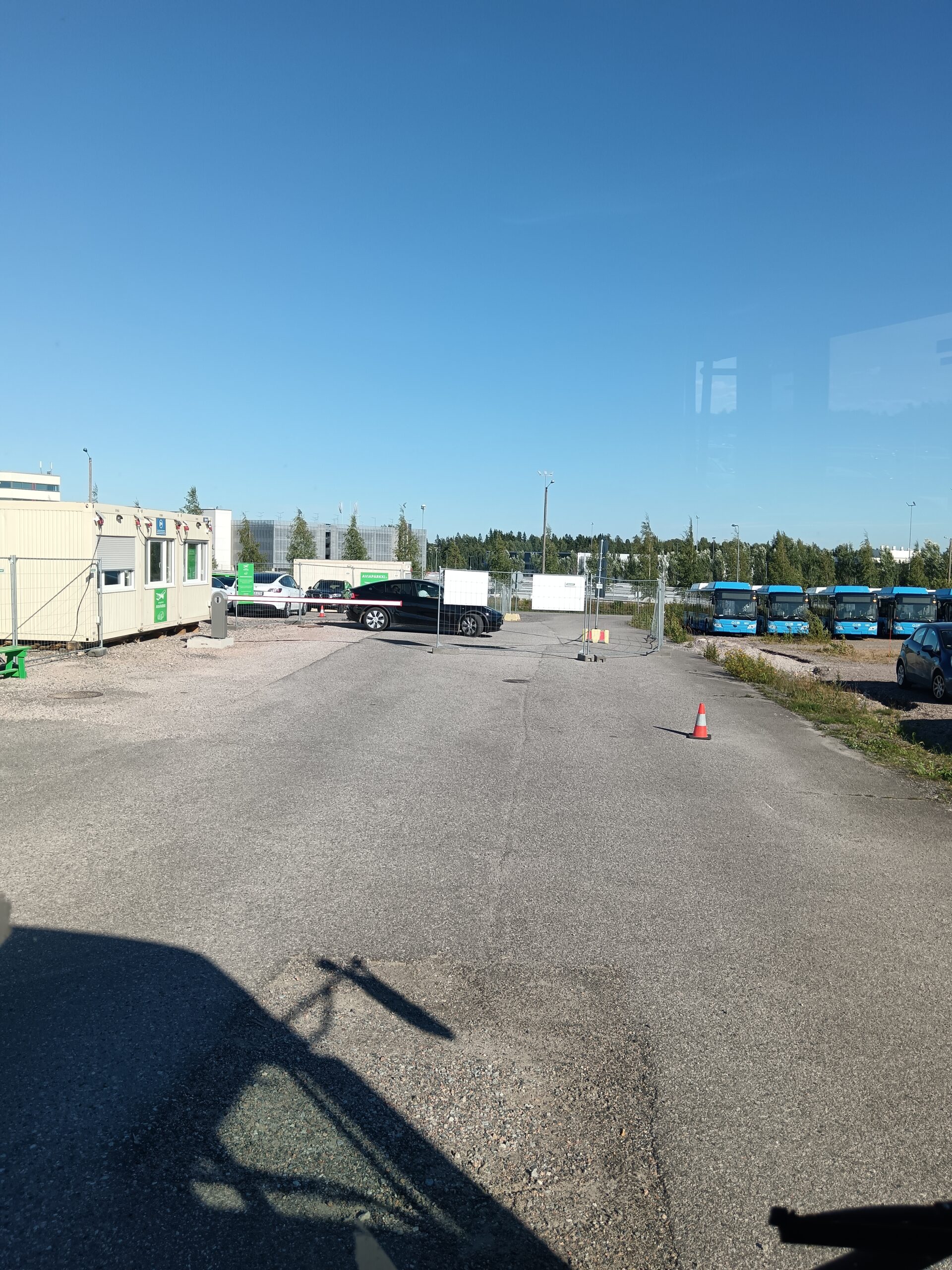 airport-parking-helsinki-vantaa-airport-aviaparkki